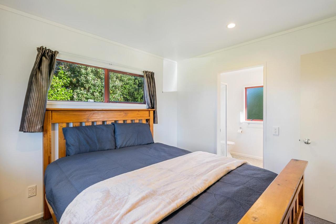 Cottage On Rutherford - Waikanae Holiday Home Ngoại thất bức ảnh