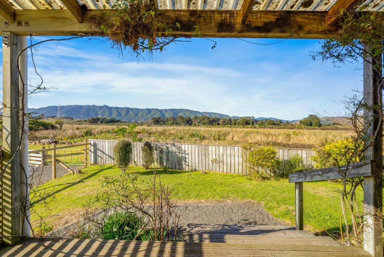 Cottage On Rutherford - Waikanae Holiday Home Ngoại thất bức ảnh
